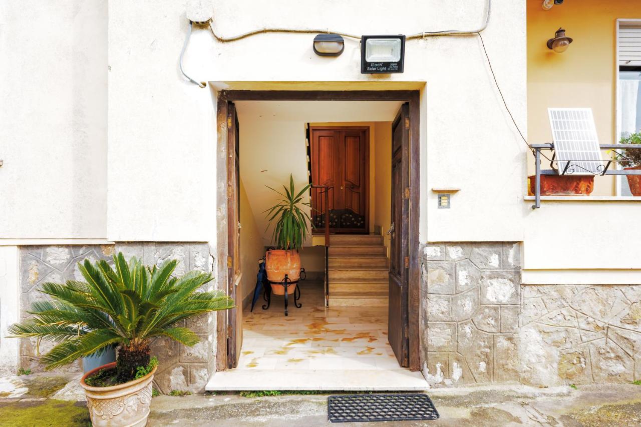 Mythos House - B&B
