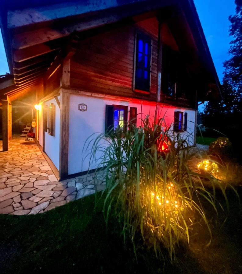 "Biohauszeit" im Tiroler-Holzhaus - Chambres d’hôtes Bad Elster