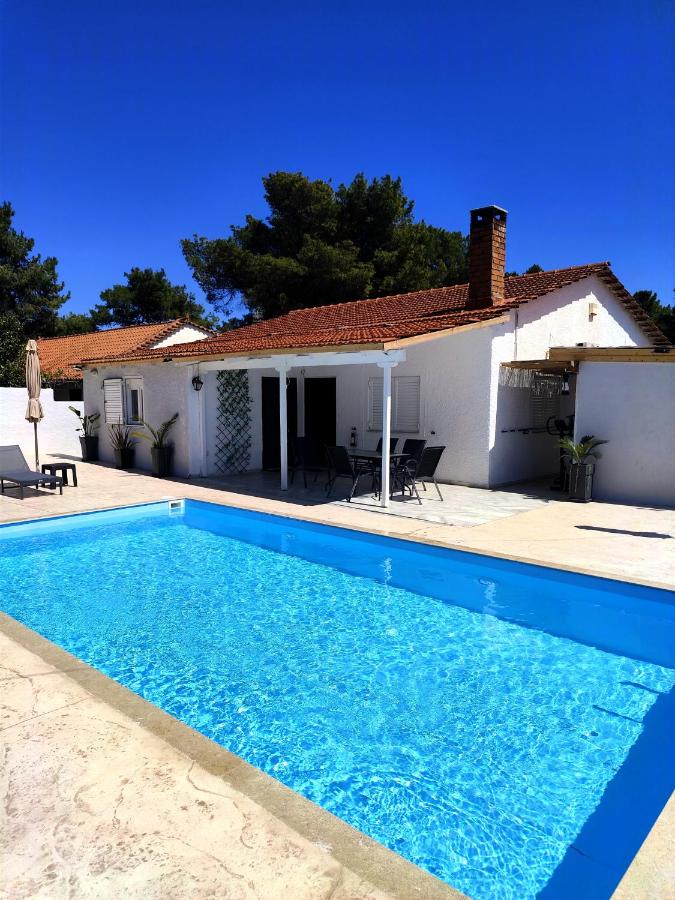 Tropical poolhouse - Ferienwohnung
