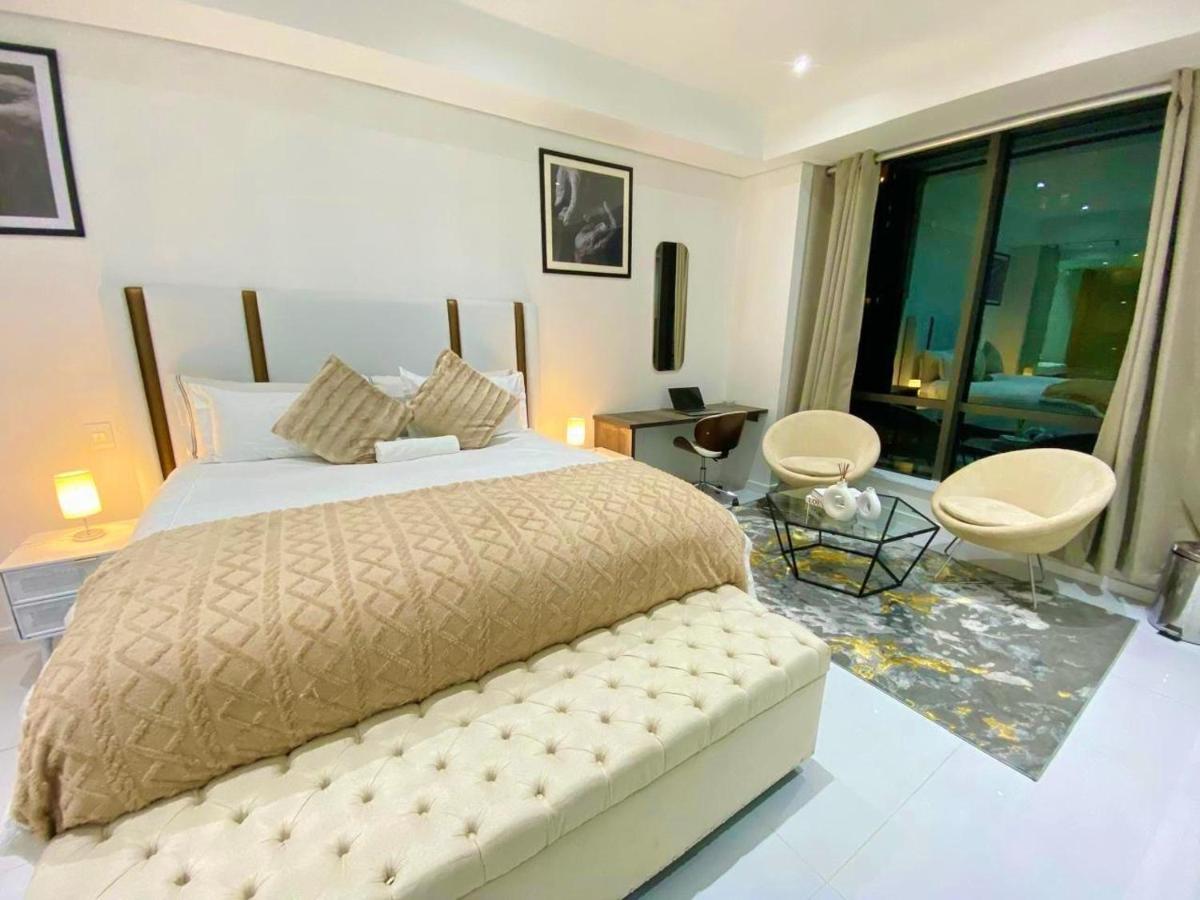 Luxury & Premium Suites Sandton City TWO - B&B Johannesburgo