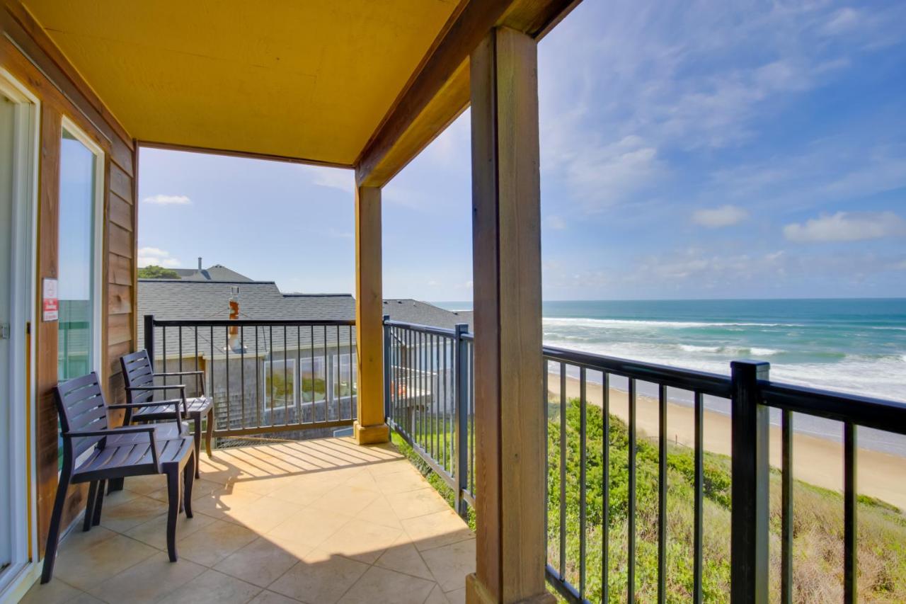 Oceanfront Oregon Retreat - Pool, Sauna and Patio! - B&B