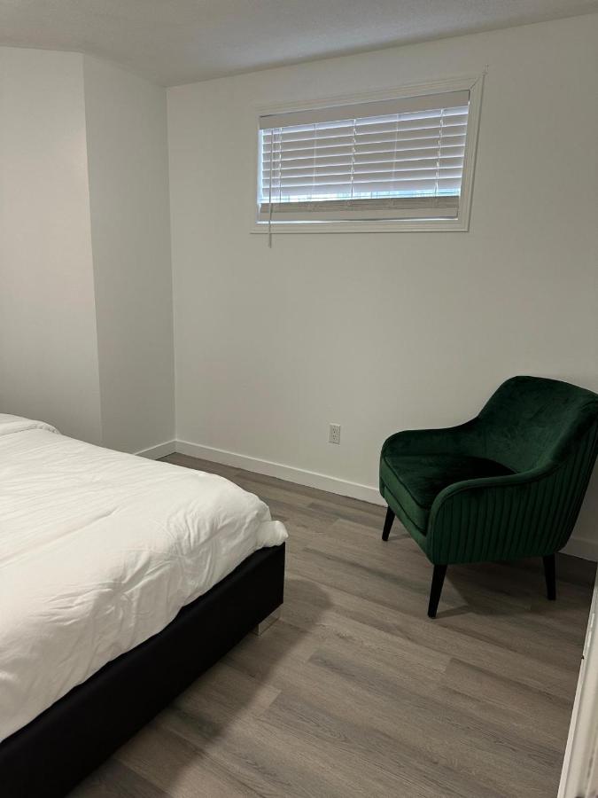 2bedroom, 2bed day light Suite in a nice and secured neighborhood - B&B Prince George