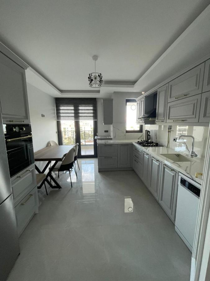Deniz ve Şehir Manzaralı Lüks Kiralık Daireler - B&B
