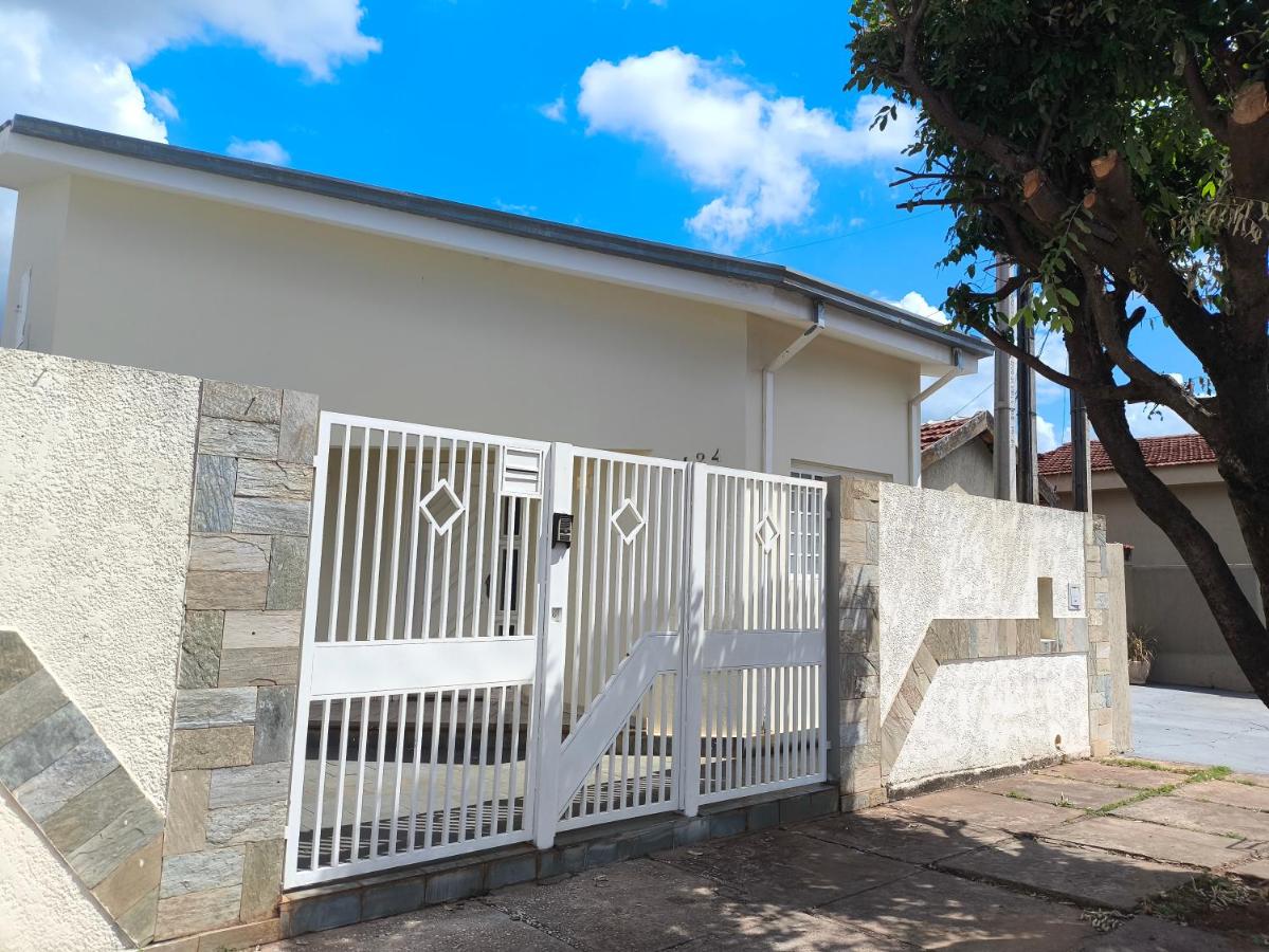 CASA OT ESTRELA - Climatização, churrasqueira e piscina - B&B