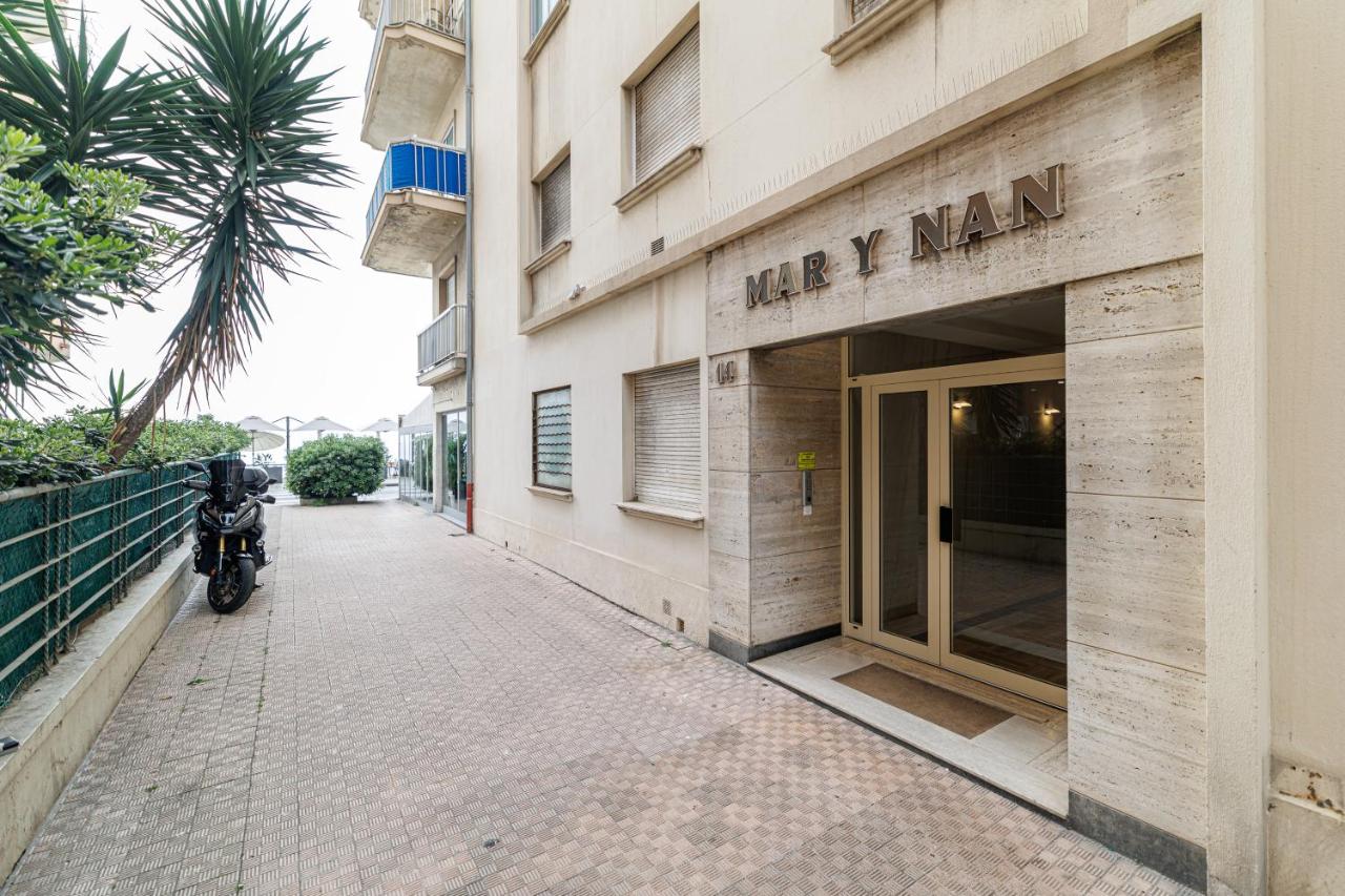 MYN1 - Spacieux appartement face à la mer - B&B Mentone