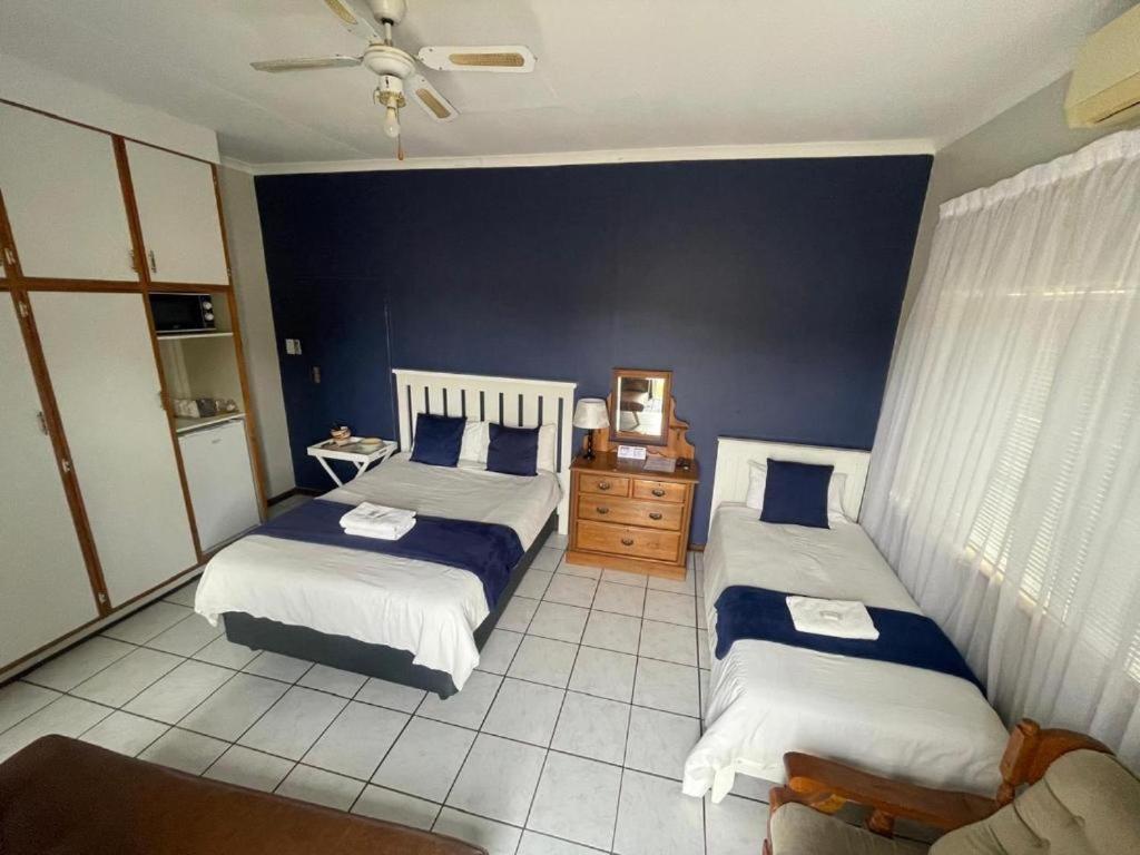 Camera Matrimoniale con Letto Supplementare