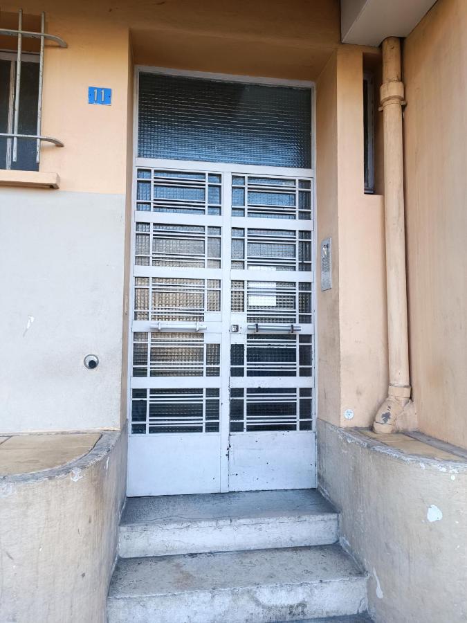 Théa : Studio avec parking privé - Actif+ Location- - B&B