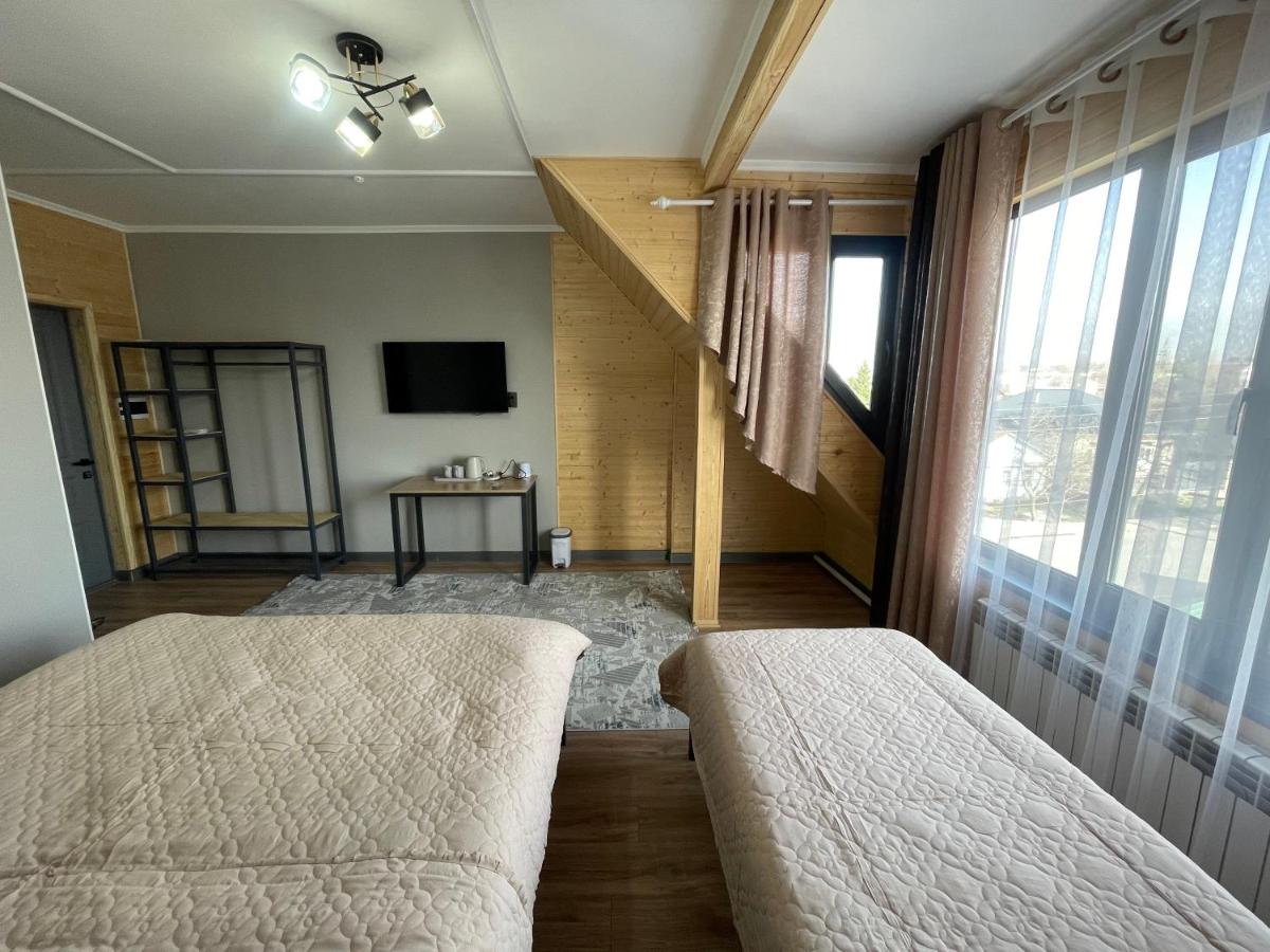Zweibettzimmer mit eigenem Bad