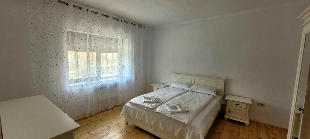 La Covaciu - Ferienwohnung Sălaşu de Sus