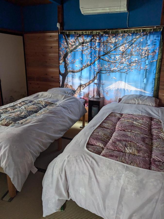 Guest house AIZU First - Bed and Breakfast Aizu-Wakamatsu
