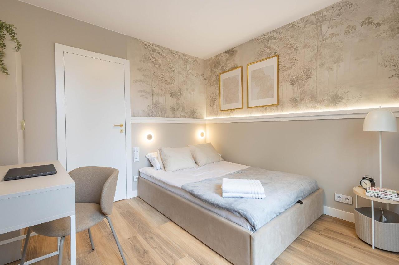 City Center Rooms by Sofija - Ferienwohnung Warschau