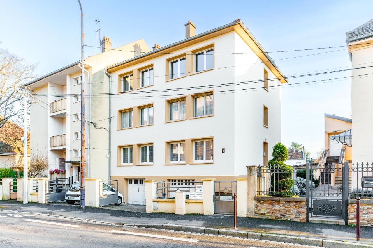 Luxueux, climatisé, 2 chambres, parking privé inclus, design, confort premium, 80 m2, proche gare SNCF - B&B Metz