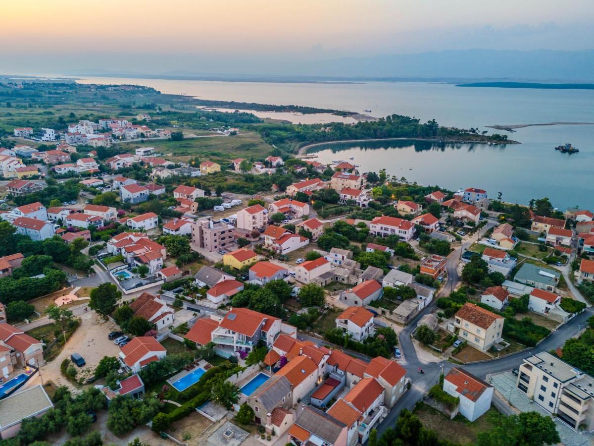 Roman style stone Villa Lux Solis - B&B