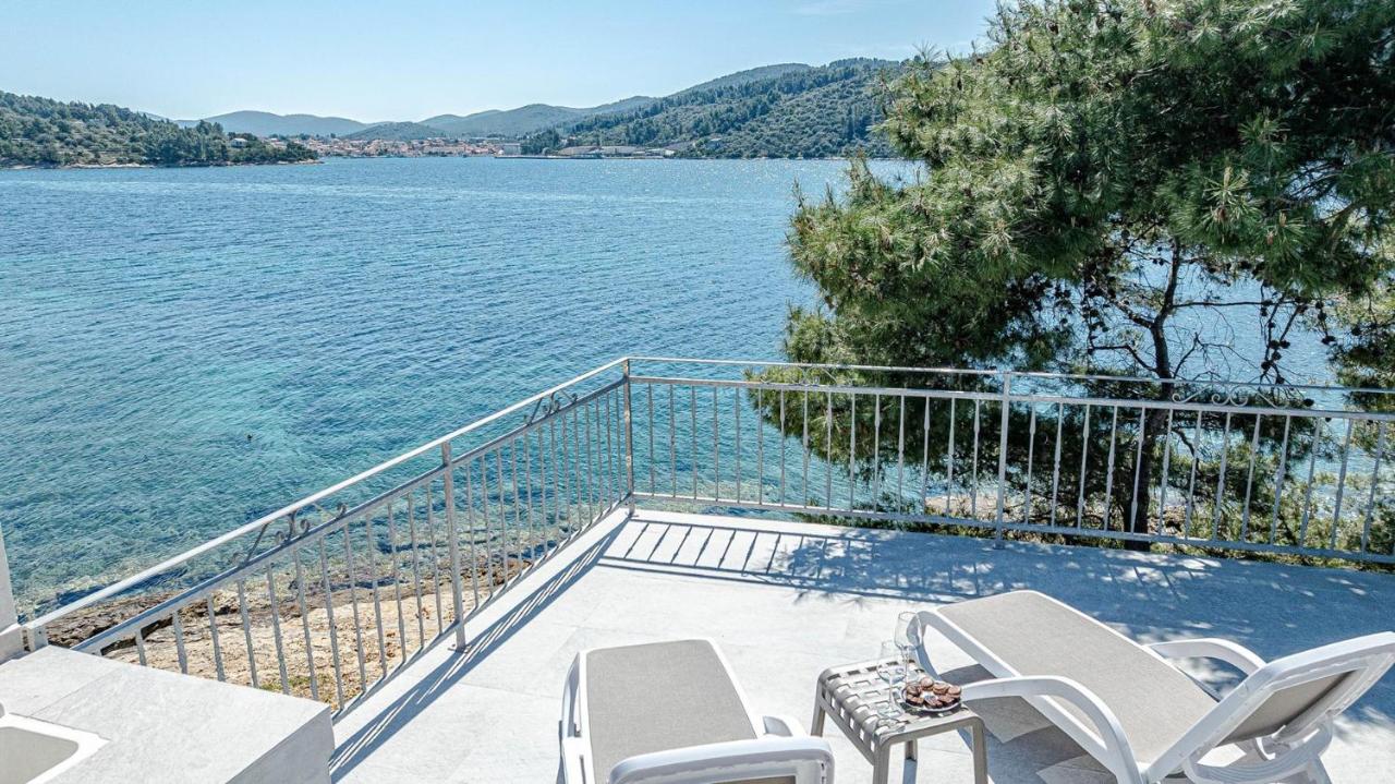 Seaside Holiday Home Ema - B&B