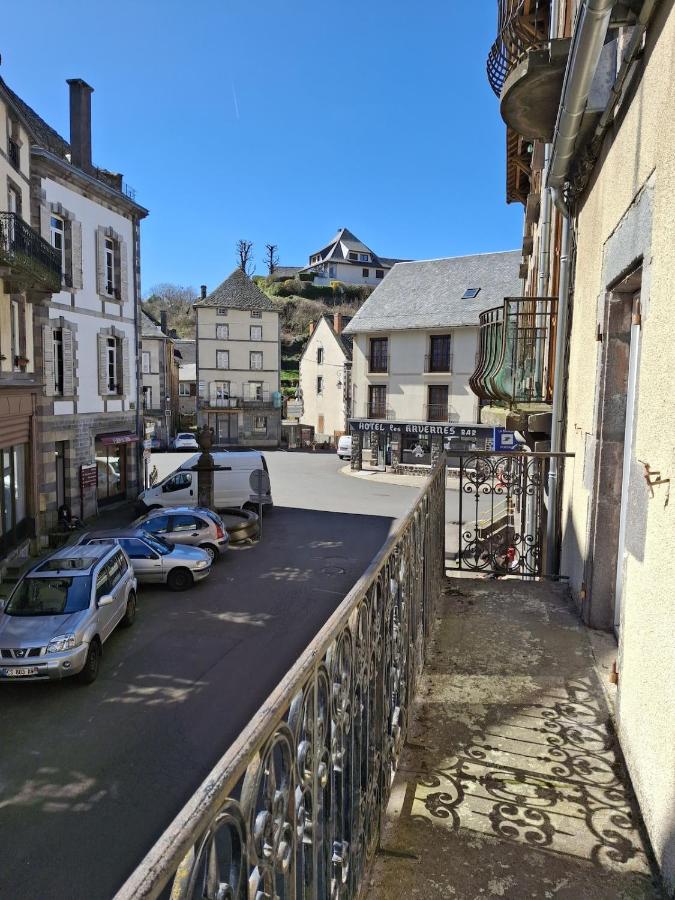 Maison de Bourg - Ferienwohnung Rochefort-Montagne