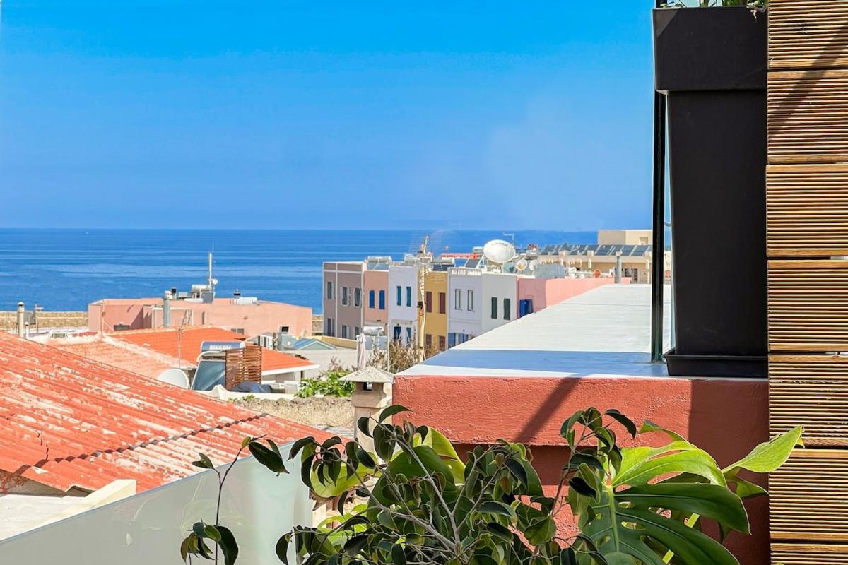 Central old Town house with jacuzzi and yard,4ppl - B&B Chionato