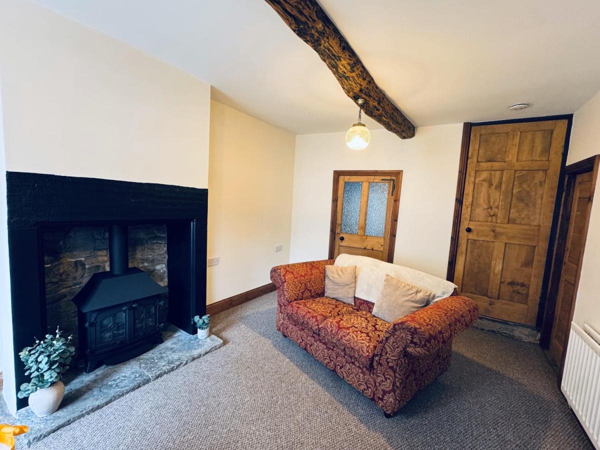 Kirkgate Cottage - 2 Bedrooms - B&B