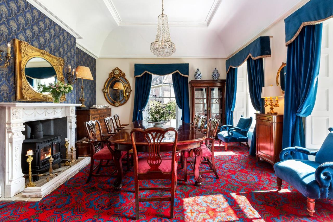 Historic Nile Lodge House , Galway City, sleeps up to 6 guests - B&B