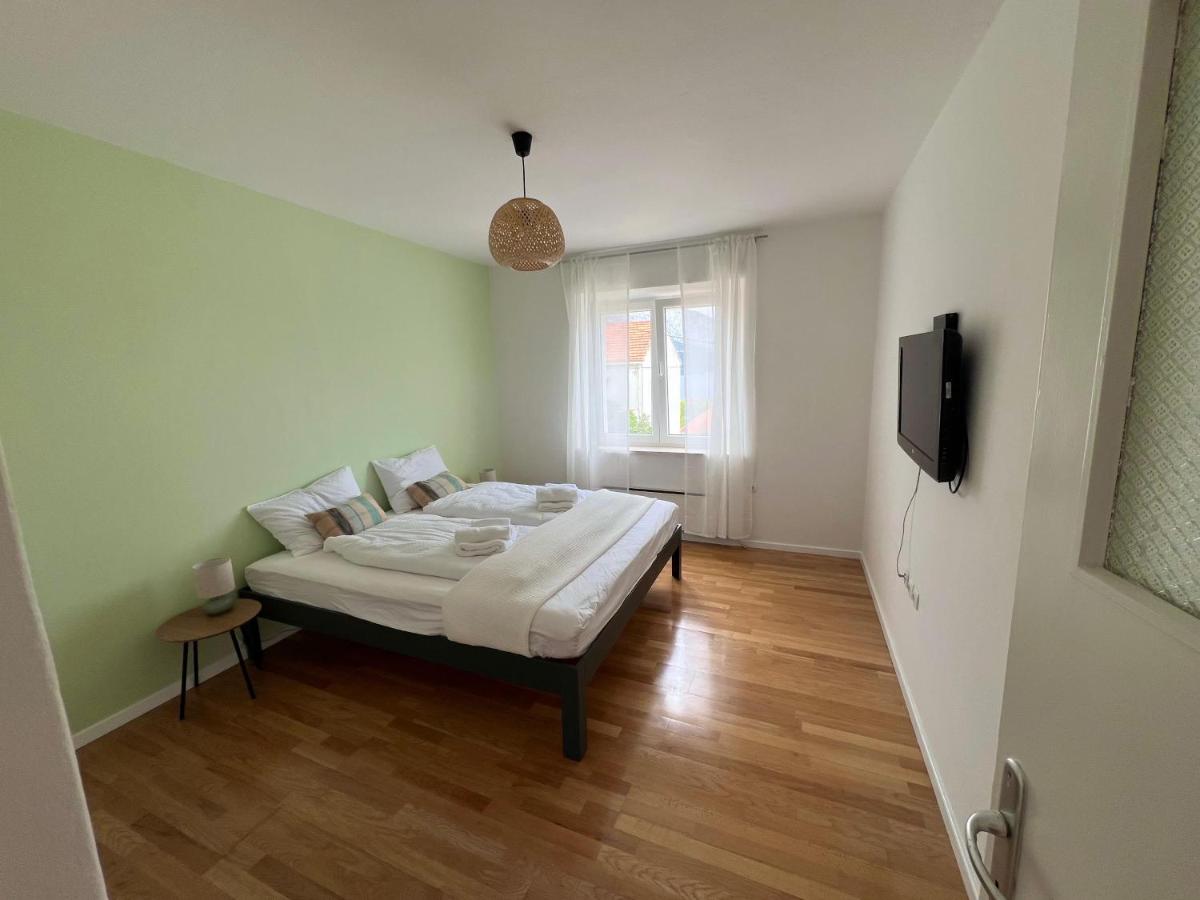 Apartment mit Balkon