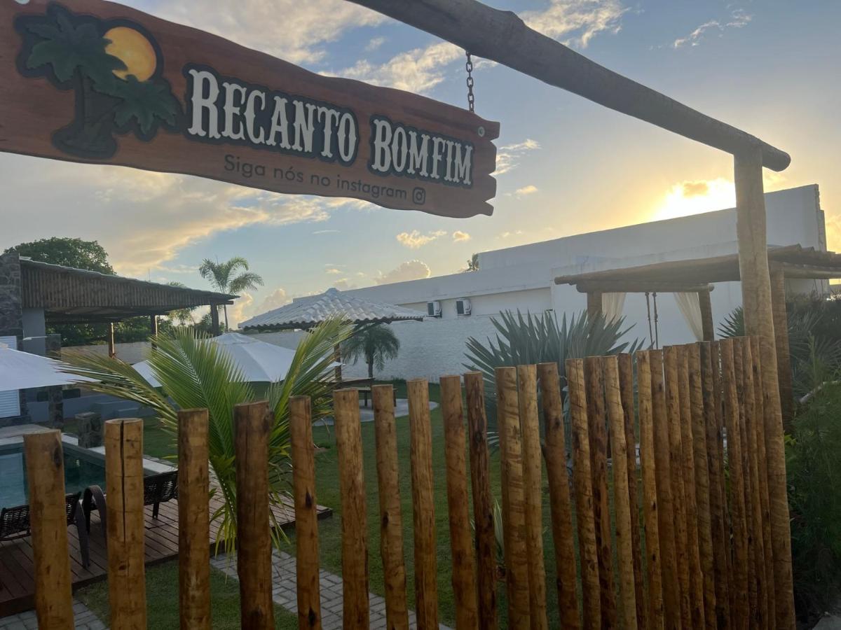 Casa Recanto Bomfim - 700 metros da Praia - 05 Suítes climatizadas com área de lazer incrível - Aracaju - Chambres d’hôtes Aracaju