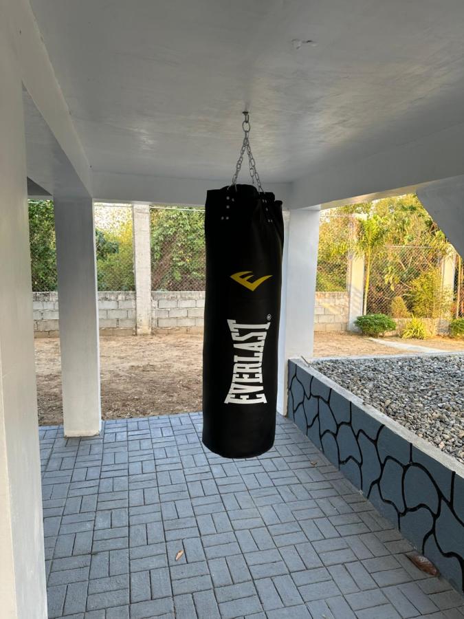 U Cube Staycation - Ferienwohnung Manaoag