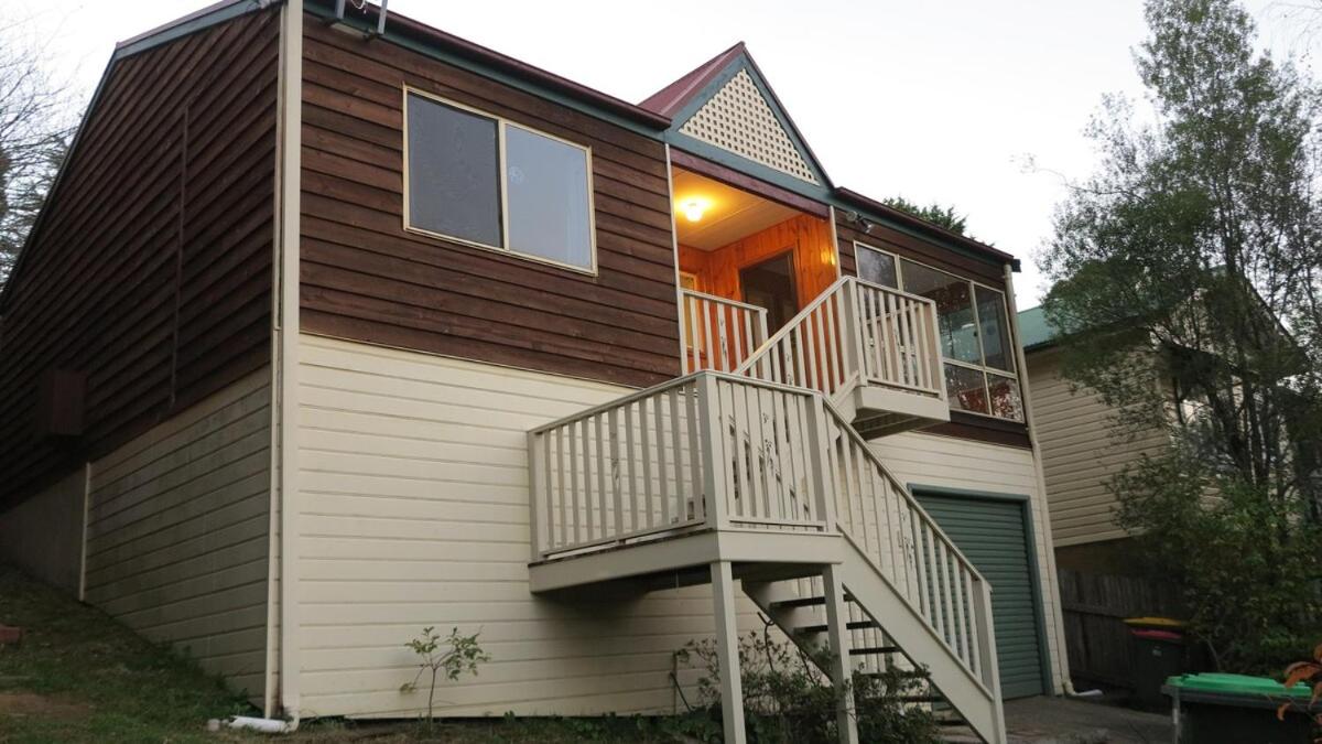 Mountain Views Cedar Cottage - B&B Blackheath