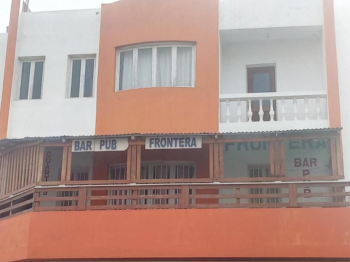 Bar Residencial Frontera - Bed and Breakfast Mindelo