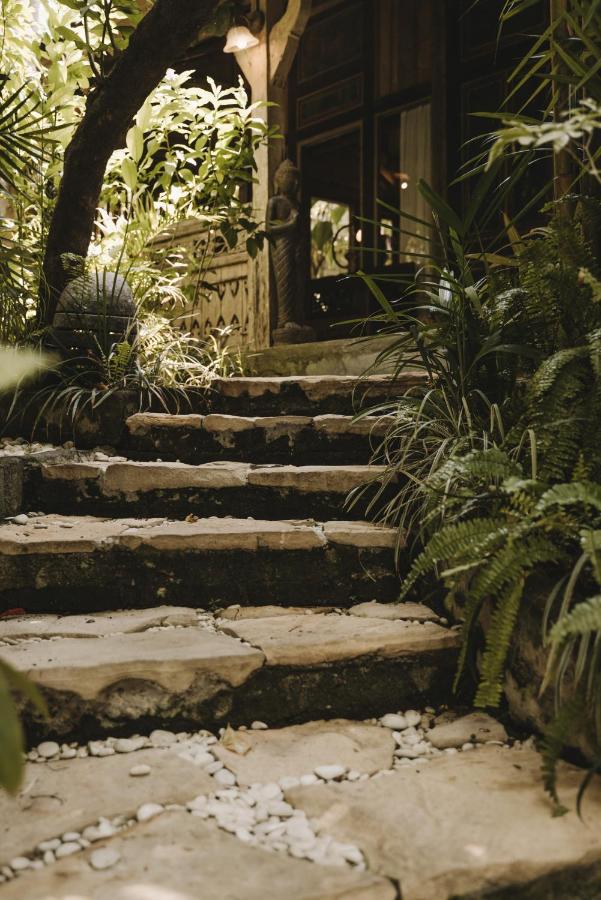 Umakayu Joglo Villa Canggu - Boutique Hotel - B&B