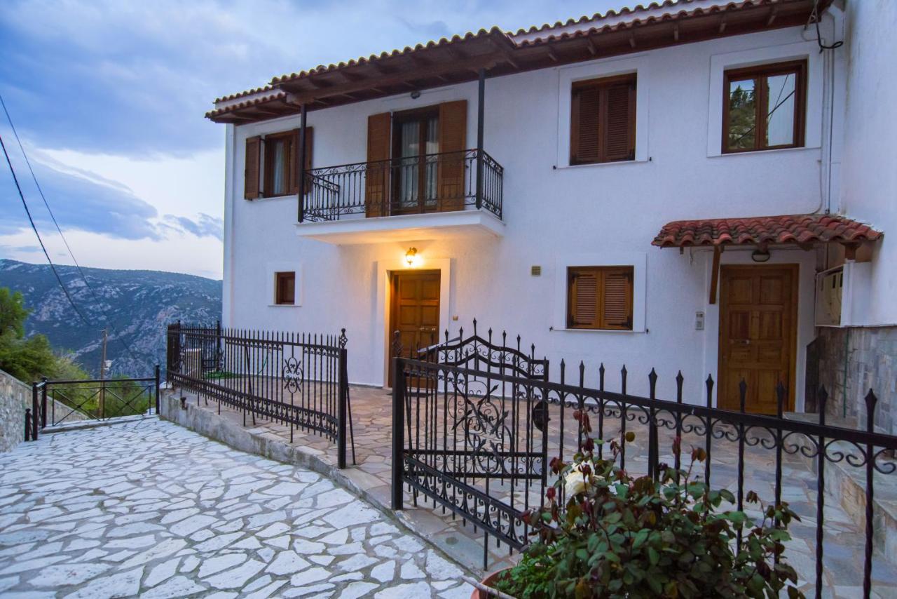 Delphi View - 3BD apartment, fully equipped - B&B Delfi