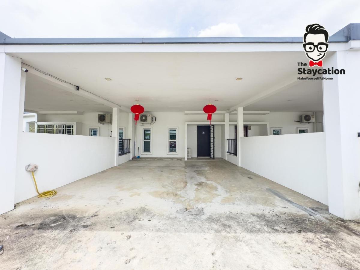 Staycation Homestay 68 Kch City Mall - Bed and Breakfast Kuching