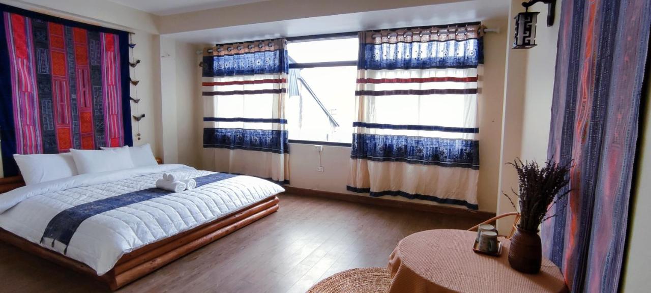 Double Room with Mountain View
