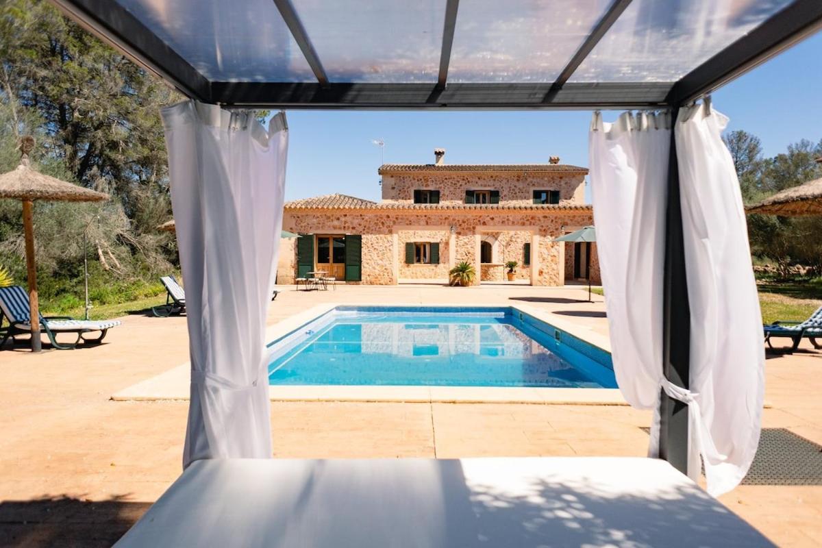 Villa with a Pool in Mallorca for 12 people villa can barajas - Bed and Breakfast Sencelles
