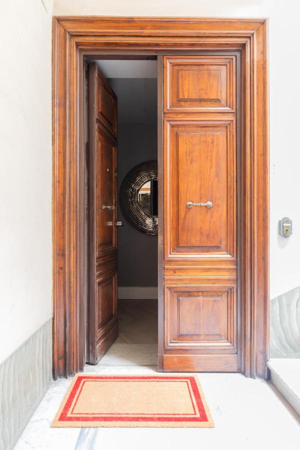 Navona - Luxury, design and Jacuzzi style - B&B Roma