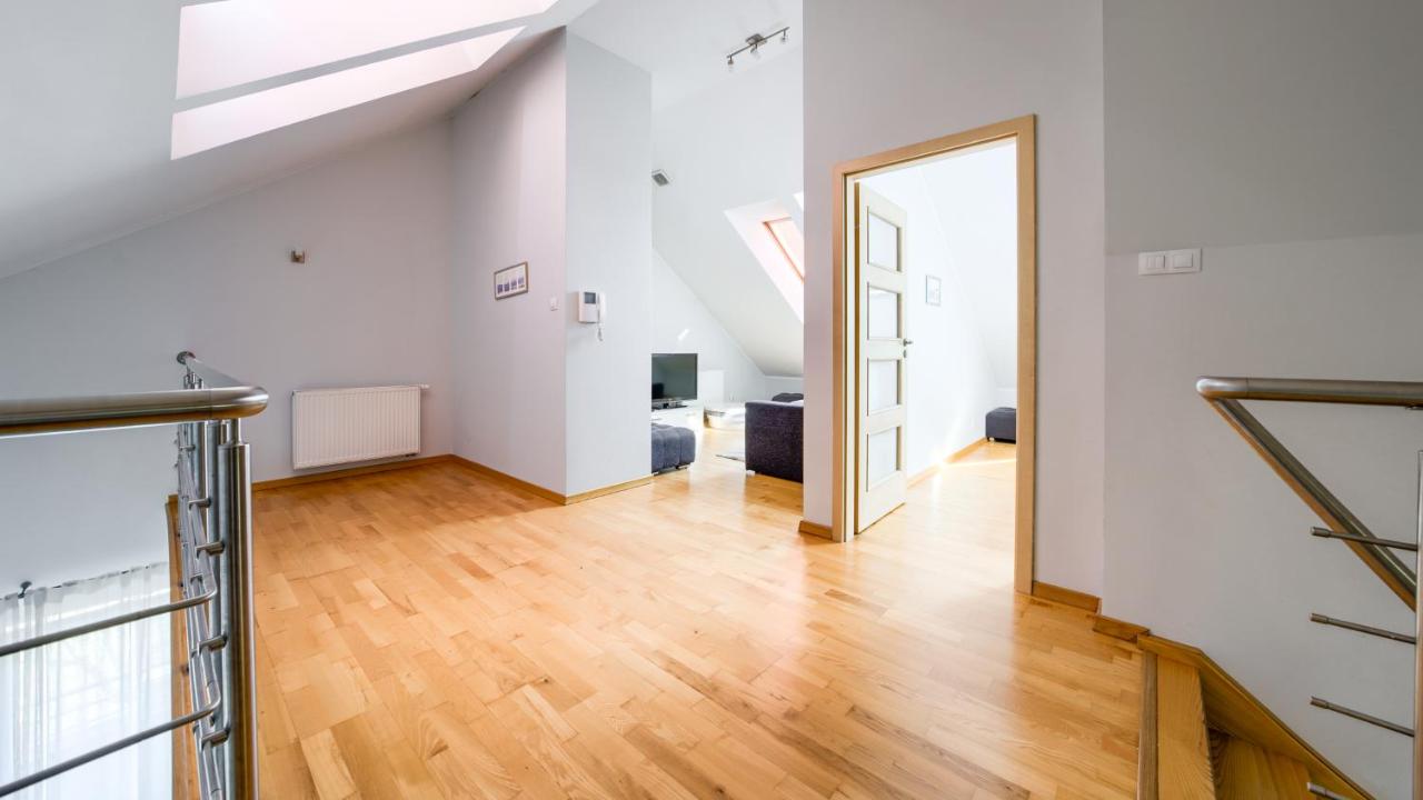 Apartamento de 3 dormitorios - 2 niveles