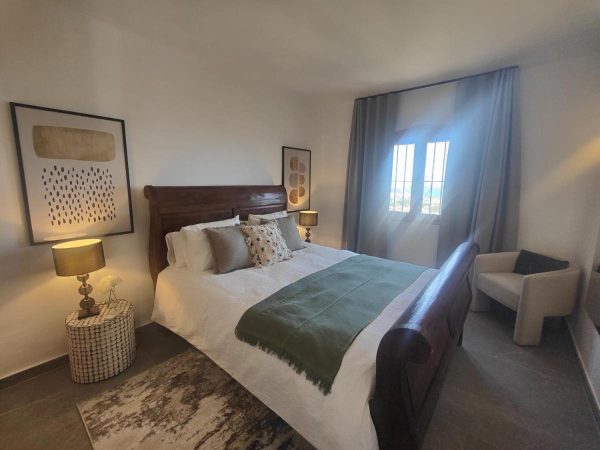 Three-Bedroom Apartment with Sea View