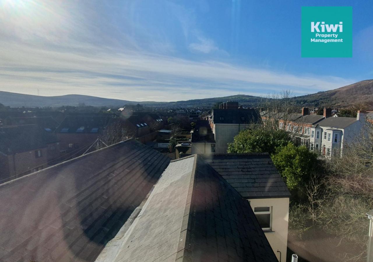 Central 2 Bedroom Apartment Belfast - Spacious & Modern - B&B