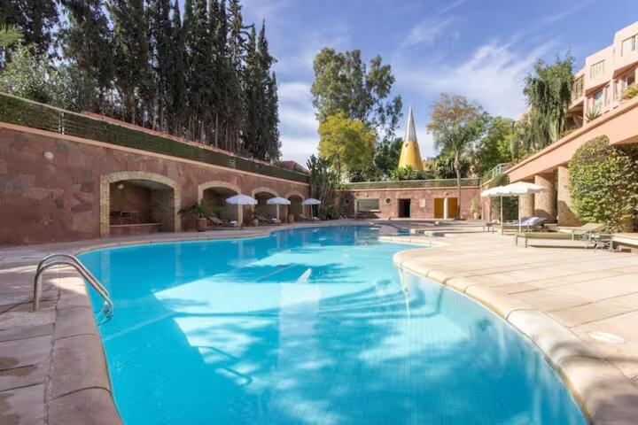 Luxury Apartment with Pool Large Terrace & Balconies in Hivernage Marrakech - B&B