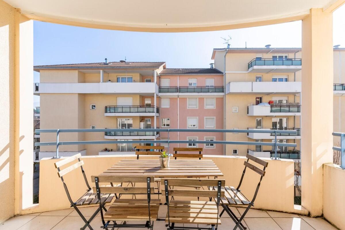 L'Atrium Hyper centre pour rejoindre Genève - B&B