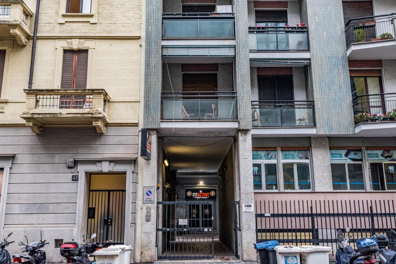 City Center - 5 min from Duomo and Linate Airport - B&B Milano