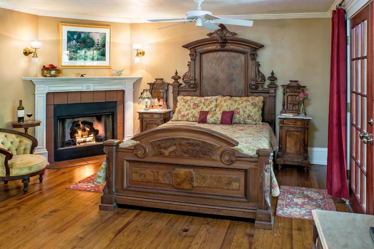 One-Bedroom Cottage