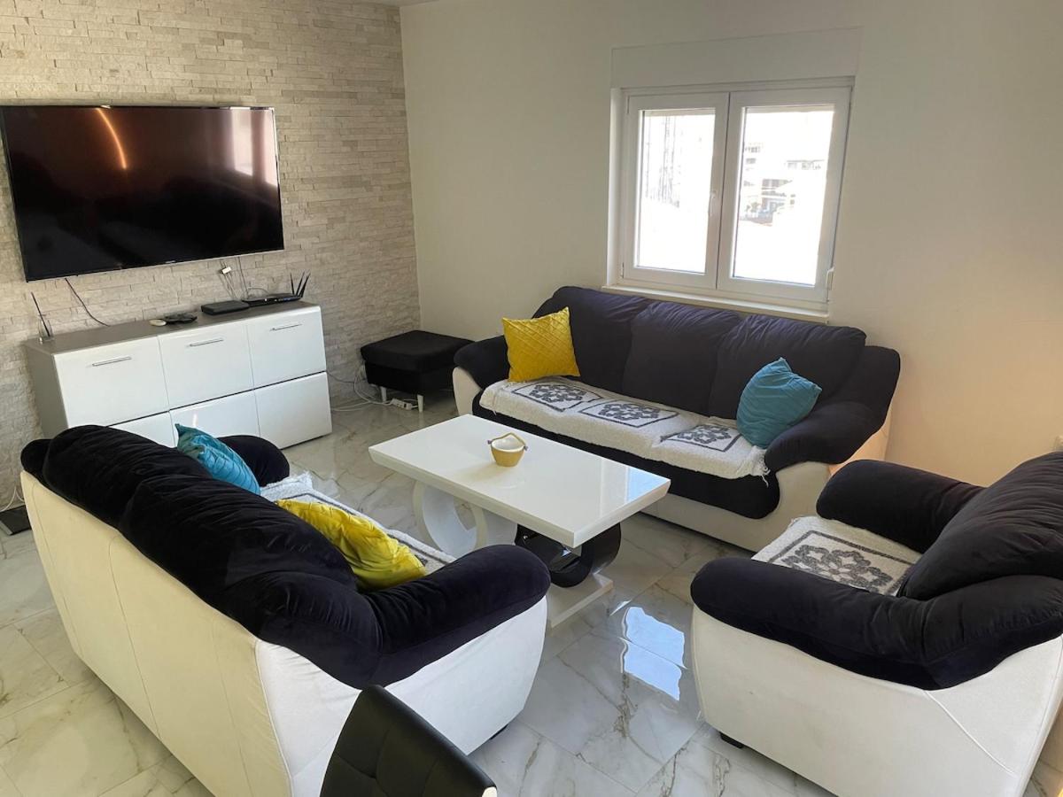 Apartment with large living room - Ferienwohnung Bar