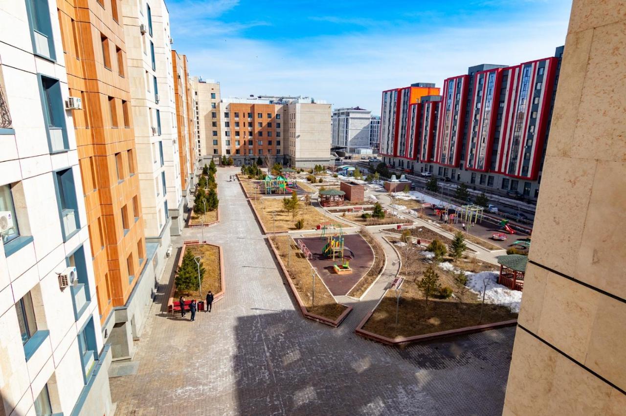 Вместительные уютные апартаменты в центре - B&B Astana