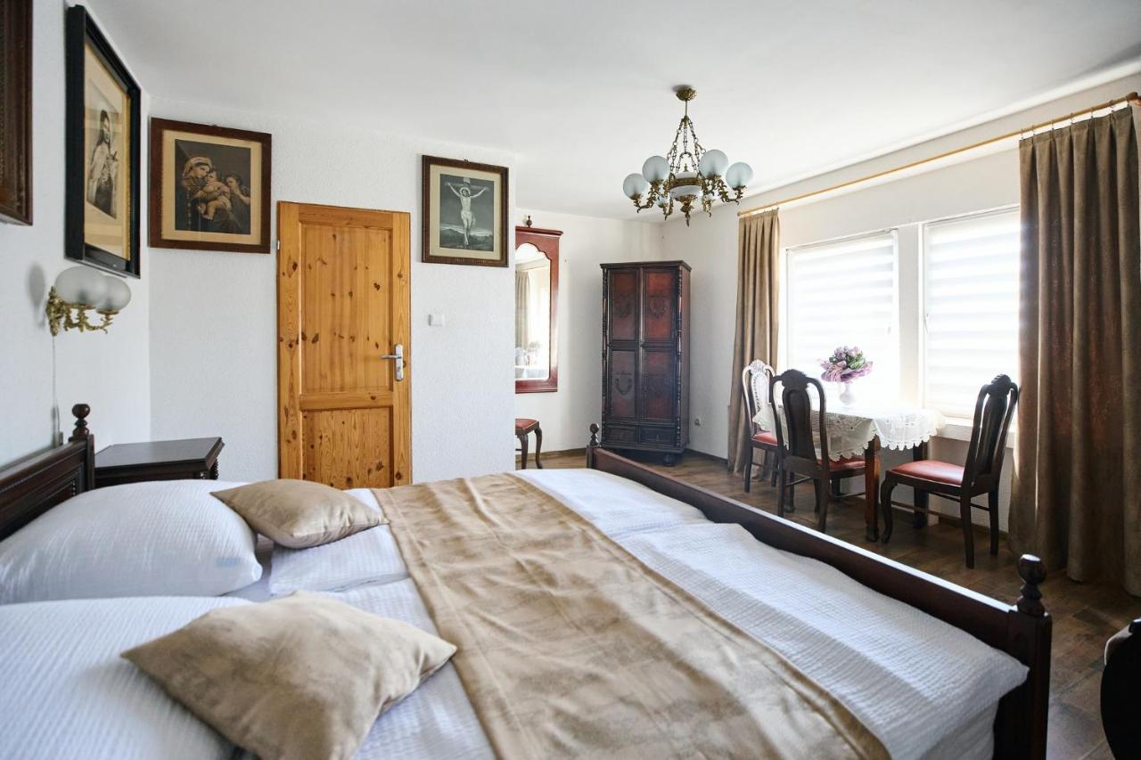 Deluxe One-Bedroom Apartment with City View