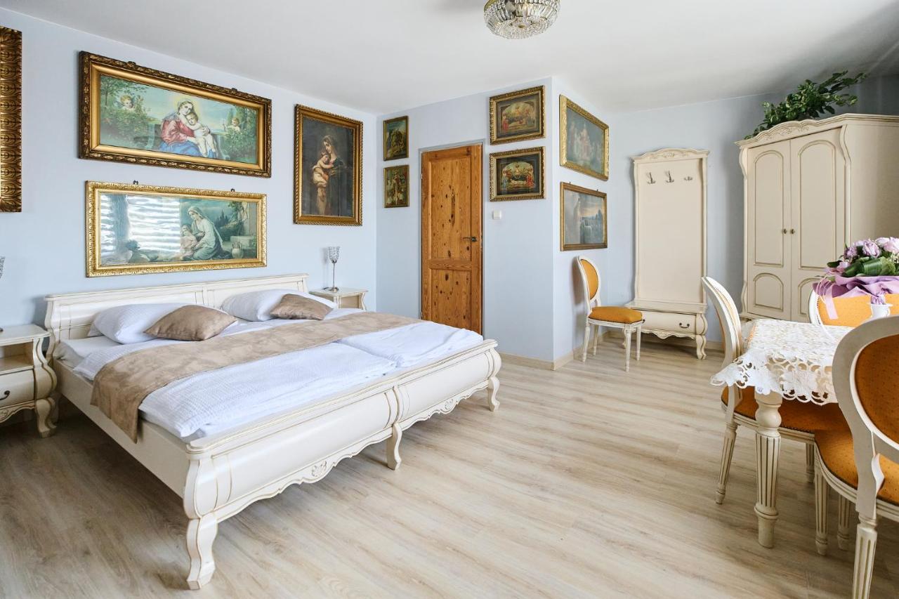 Deluxe One-Bedroom Apartment with City View