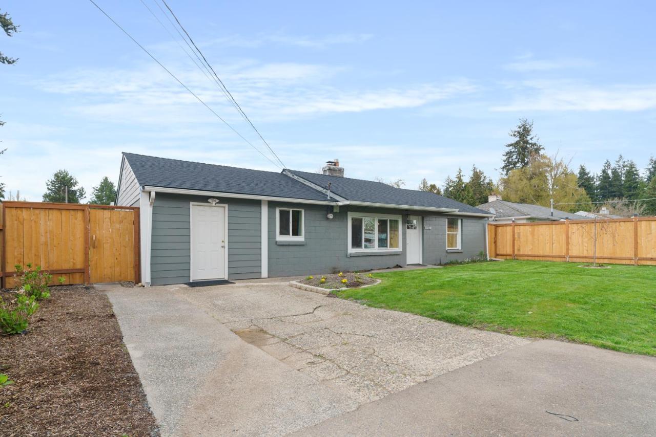 Cozy North Seattle Rambler with Spacious Yard - Ferienwohnung