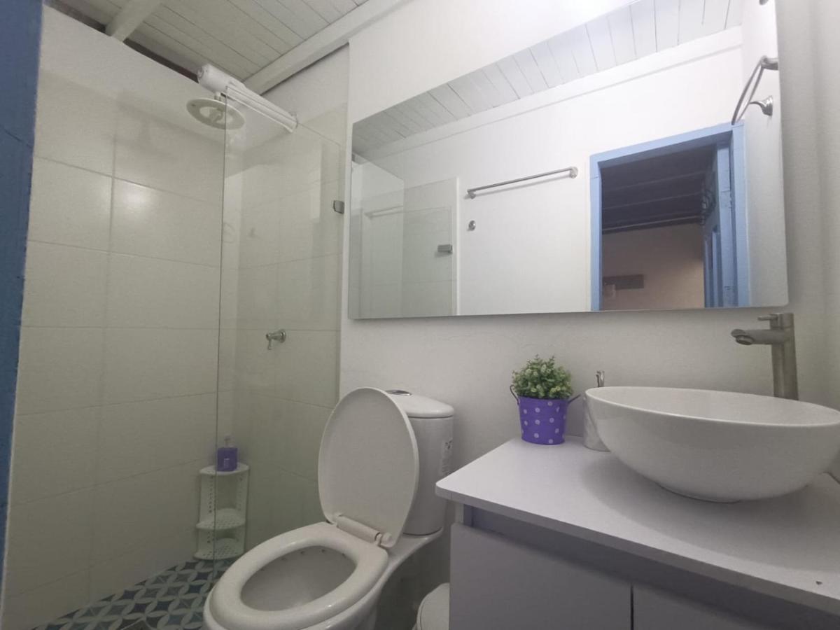Habitacion Privada en Jardin cerca al parque - B&B