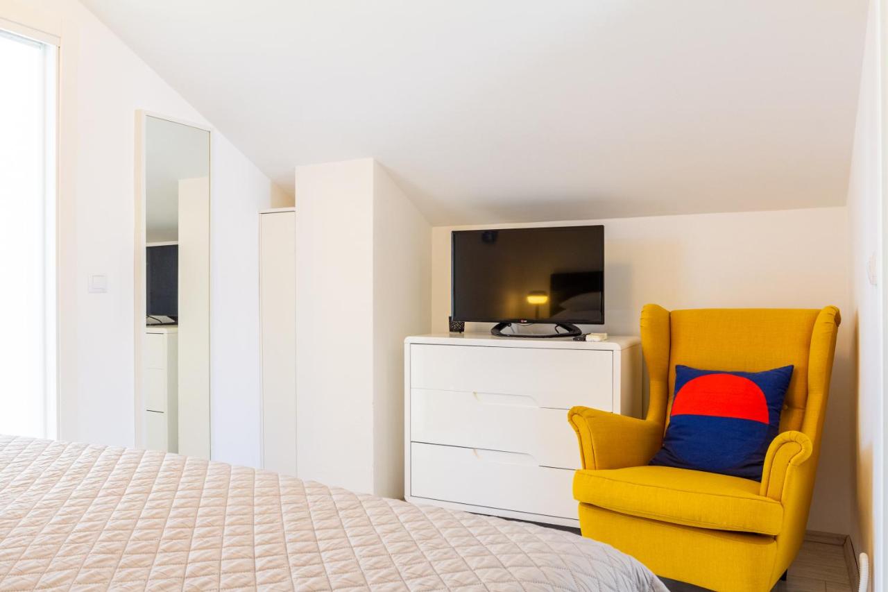 One-Bedroom Apartment with Terrace and Sea View
