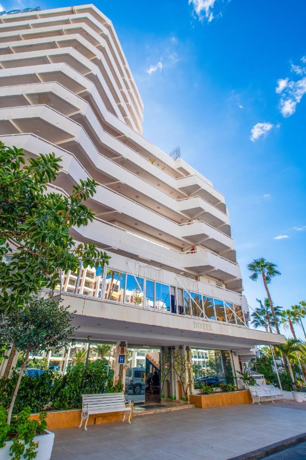 Modern Ponderosa, Las Americas - B&B