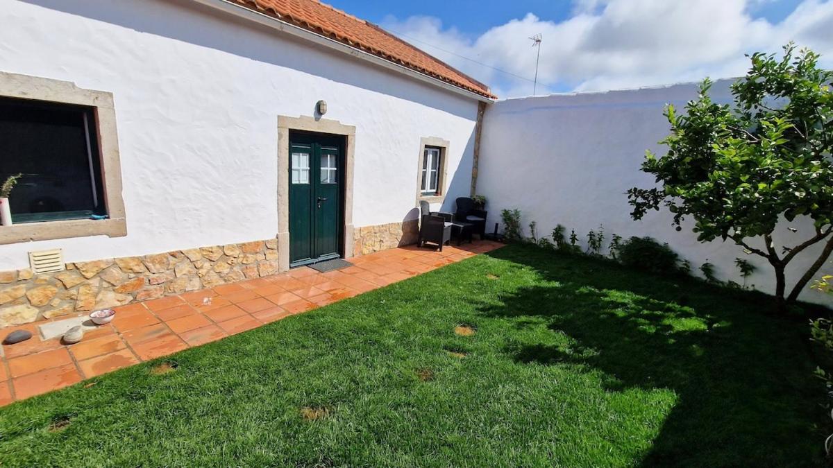 Vacation homes Peaceful surrounding private pool - B&B Lourinhã