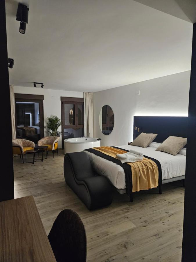 King Suite with Spa Bath